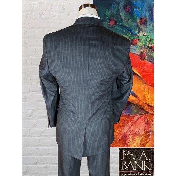 Jos A Bank Signature 41R 34x30 Gray with Ice Blue Dashed Stripe Suit Set - Picture 7 of 16